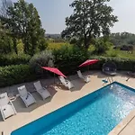 Libra Villa