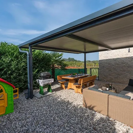 Libra * Nova Vas (Brtonigla)